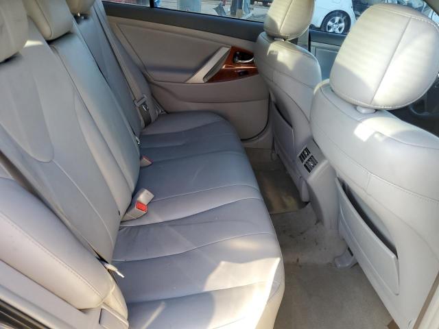 Toyota Camry Base Image 11