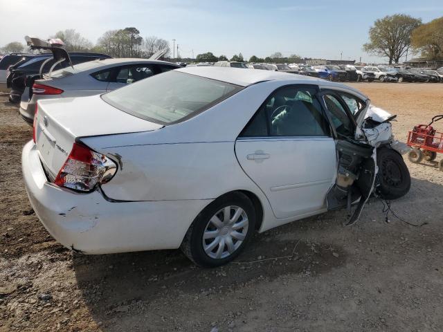 Toyota Camry Le Image 2