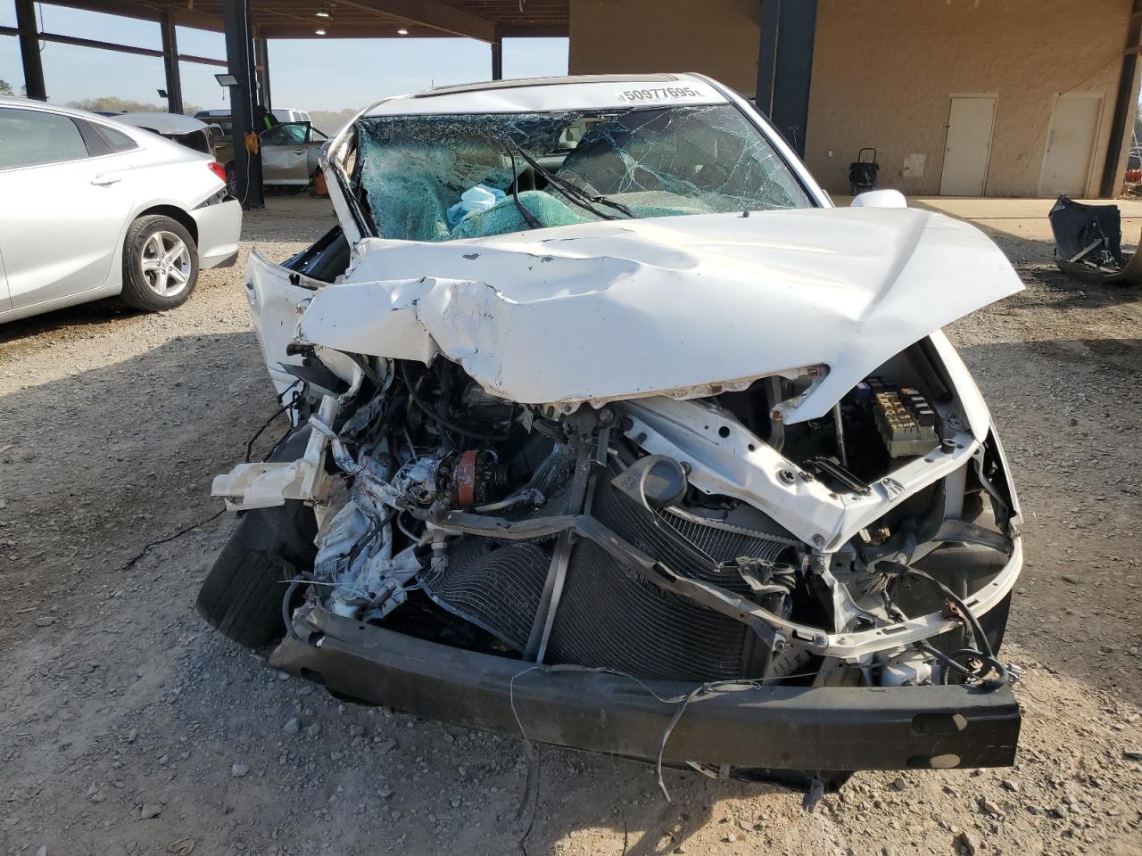 Toyota Camry Le Image 8