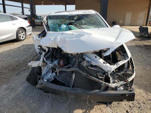 Toyota Camry Le Image 8