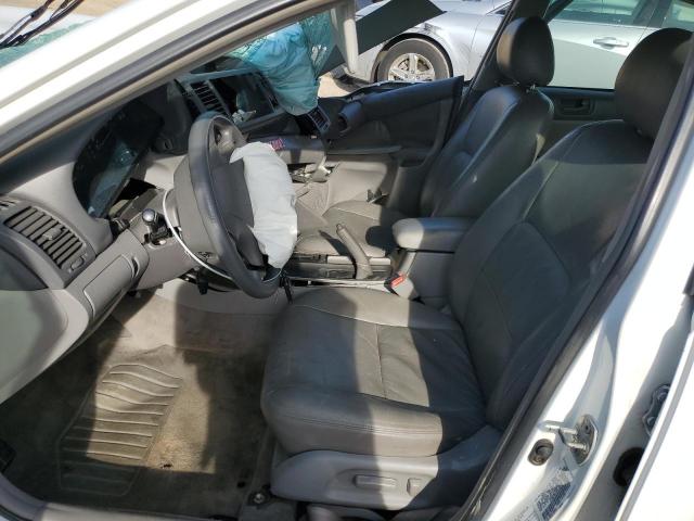 Toyota Camry Le Image 3