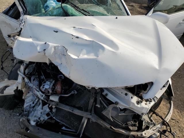 Toyota Camry Le Image 5