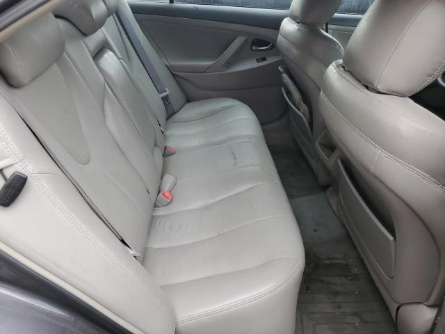 Toyota Camry Base Image 9