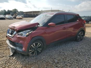  Salvage Nissan Kicks