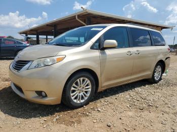  Salvage Toyota Sienna