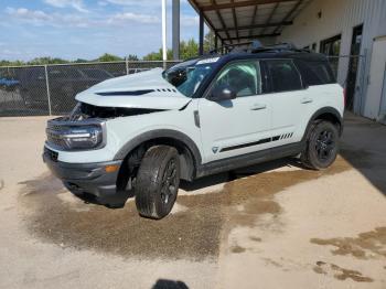  Salvage Ford Bronco