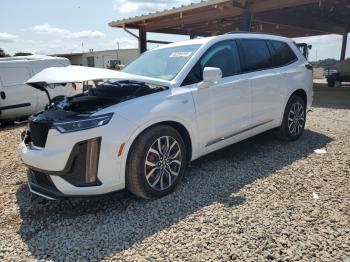  Salvage Cadillac XT6