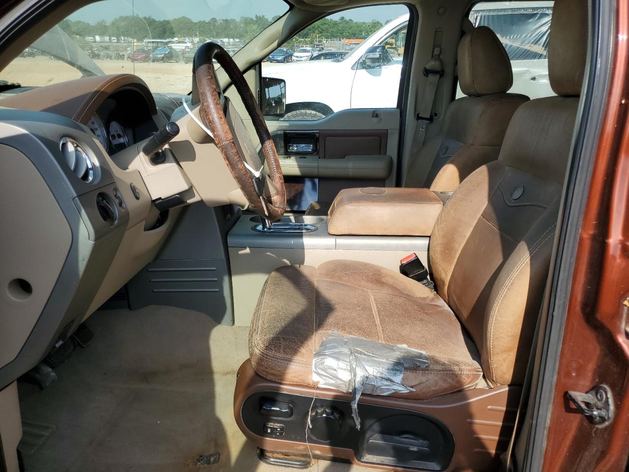 Ford F-150 Supercrew Image 6