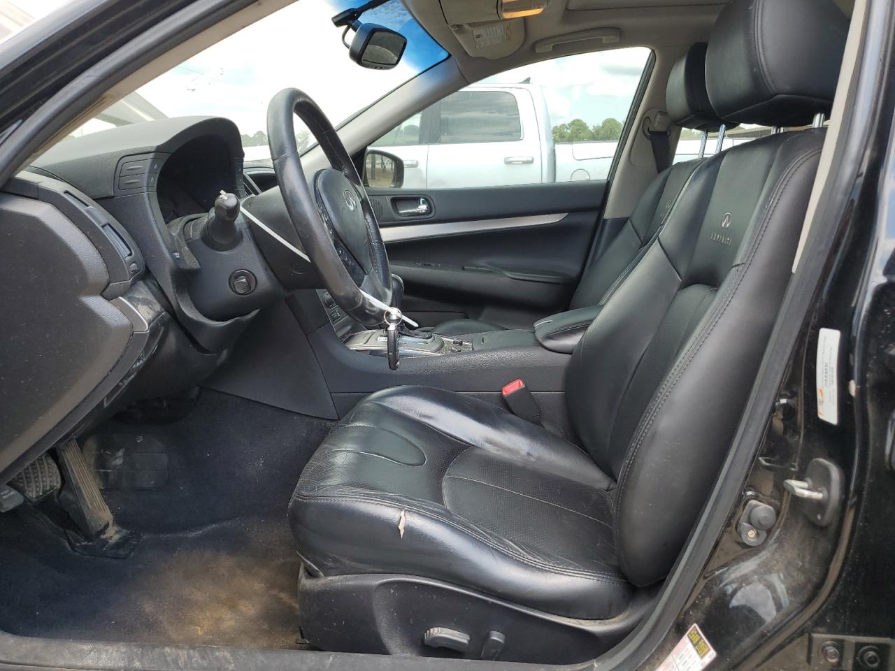 INFINITI G37 Base Image 4