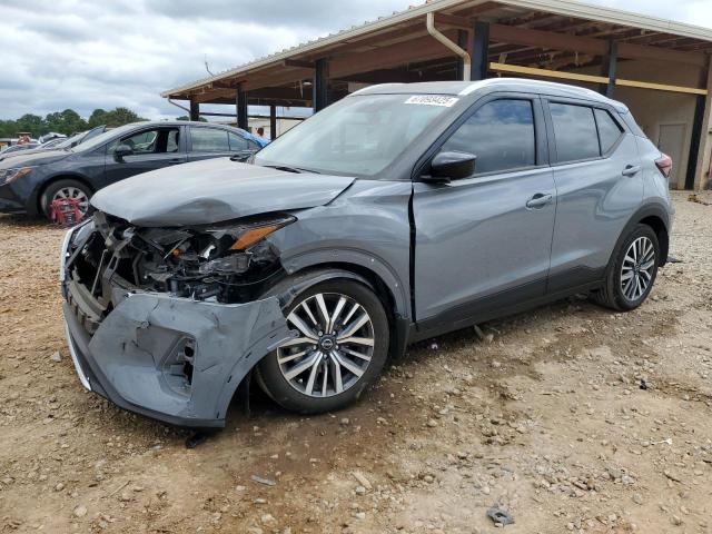  Salvage Nissan Kicks