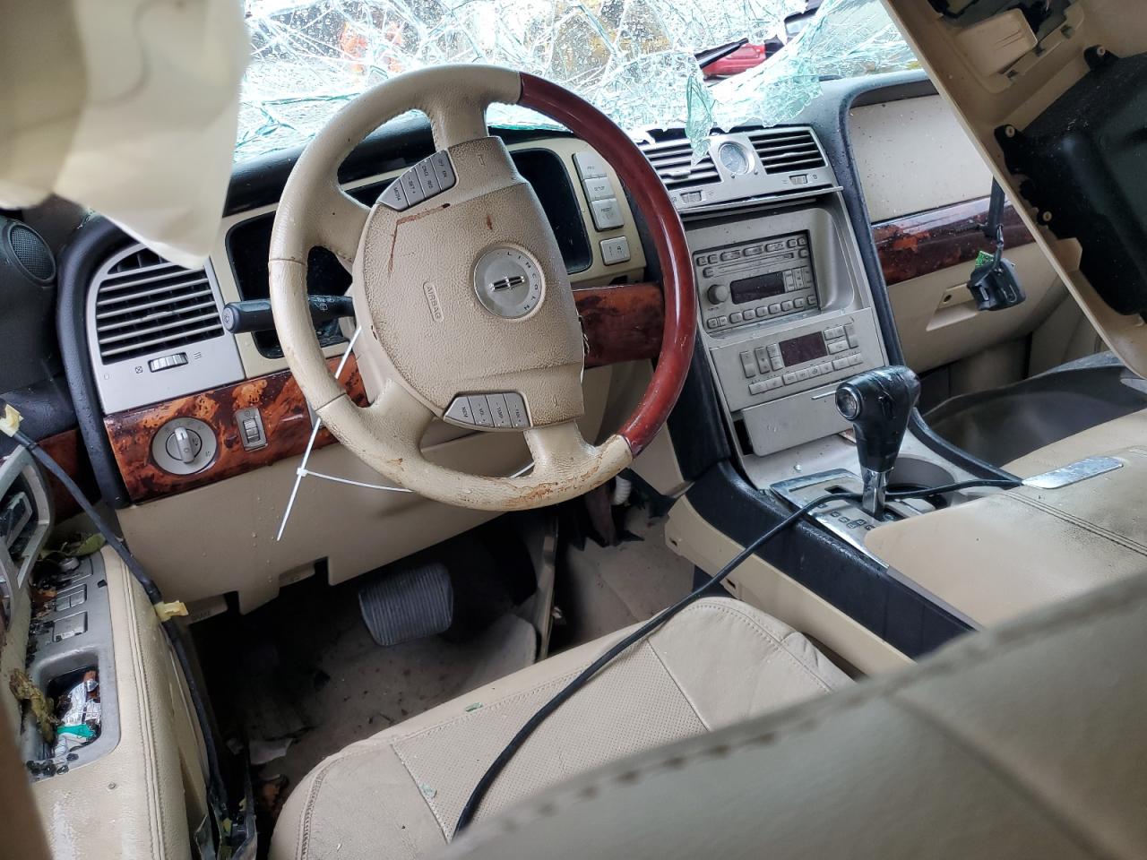 Lincoln Navigator Image 7