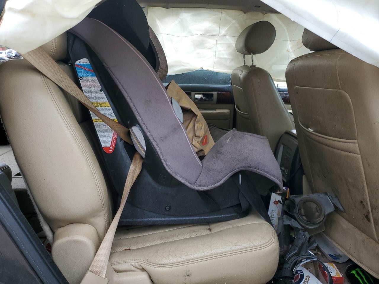 Lincoln Navigator Image 11