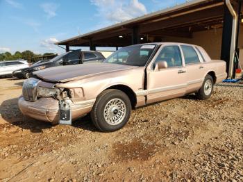  Salvage Lincoln Towncar