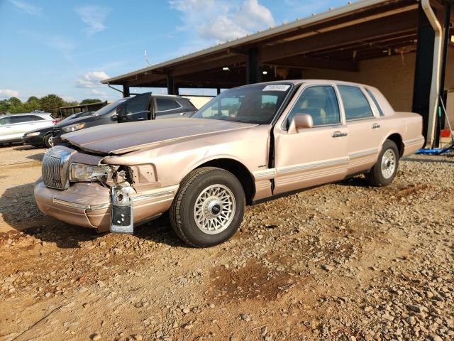  Salvage Lincoln Towncar