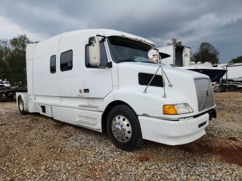  Salvage Volvo Vn