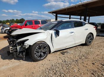  Salvage Nissan Maxima