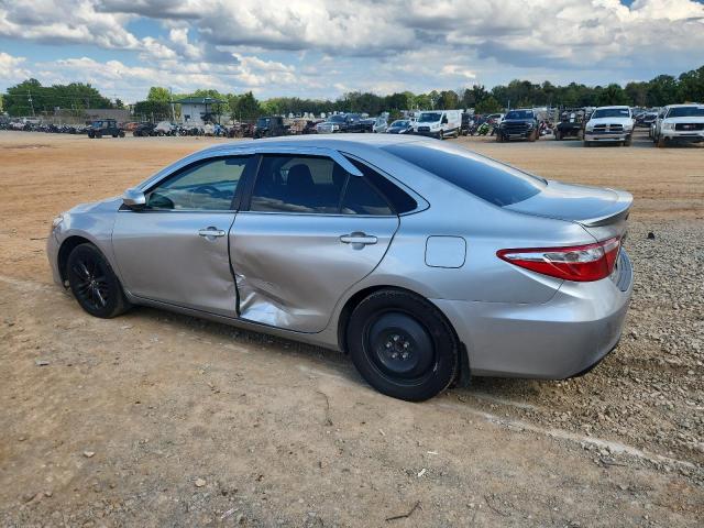 Toyota Camry Le Image 12