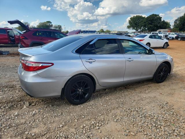 Toyota Camry Le Image 11