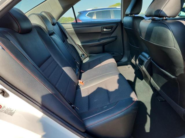 Toyota Camry Le Image 8