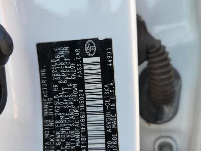 Toyota Camry Le Image 13