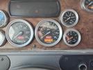 Peterbilt 387 Image 8
