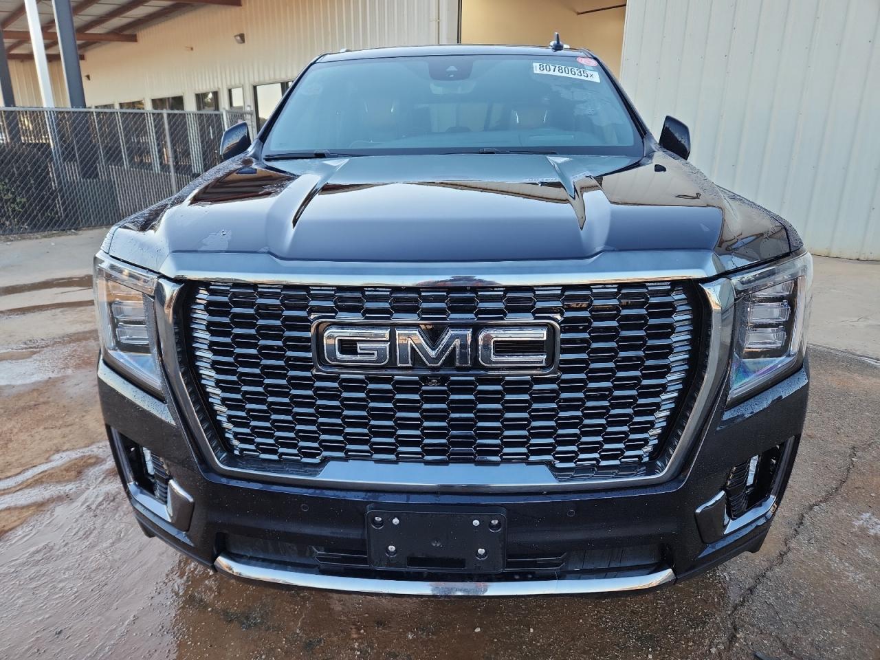 GMC Yukon Denali Ultimate Image 5