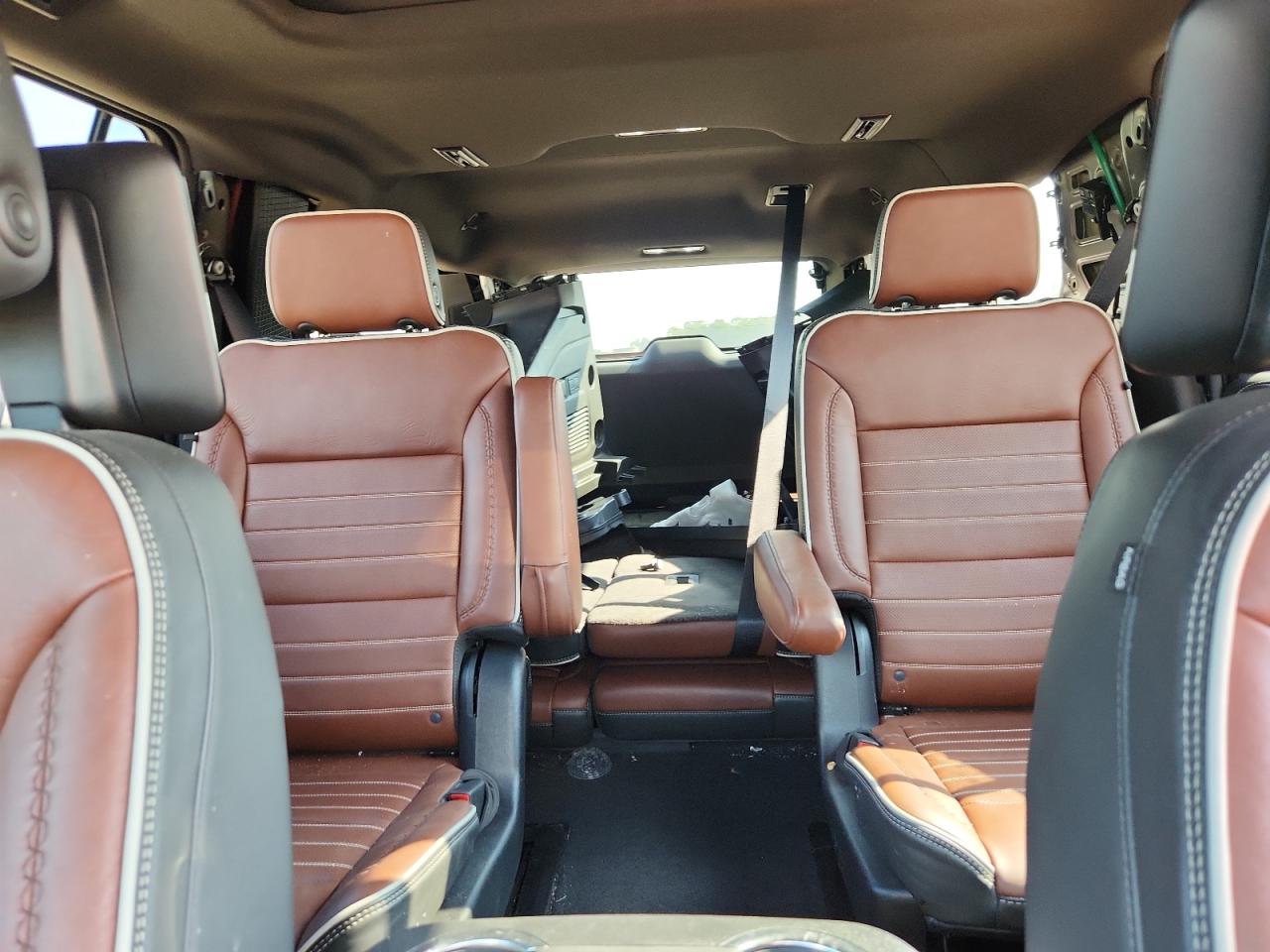 GMC Yukon Denali Ultimate Image 11