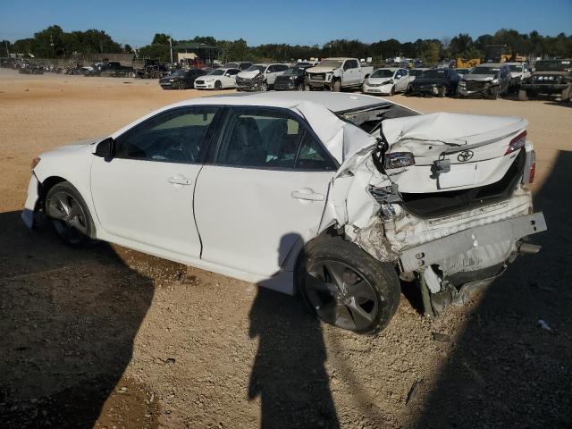 Toyota Camry L Image 8