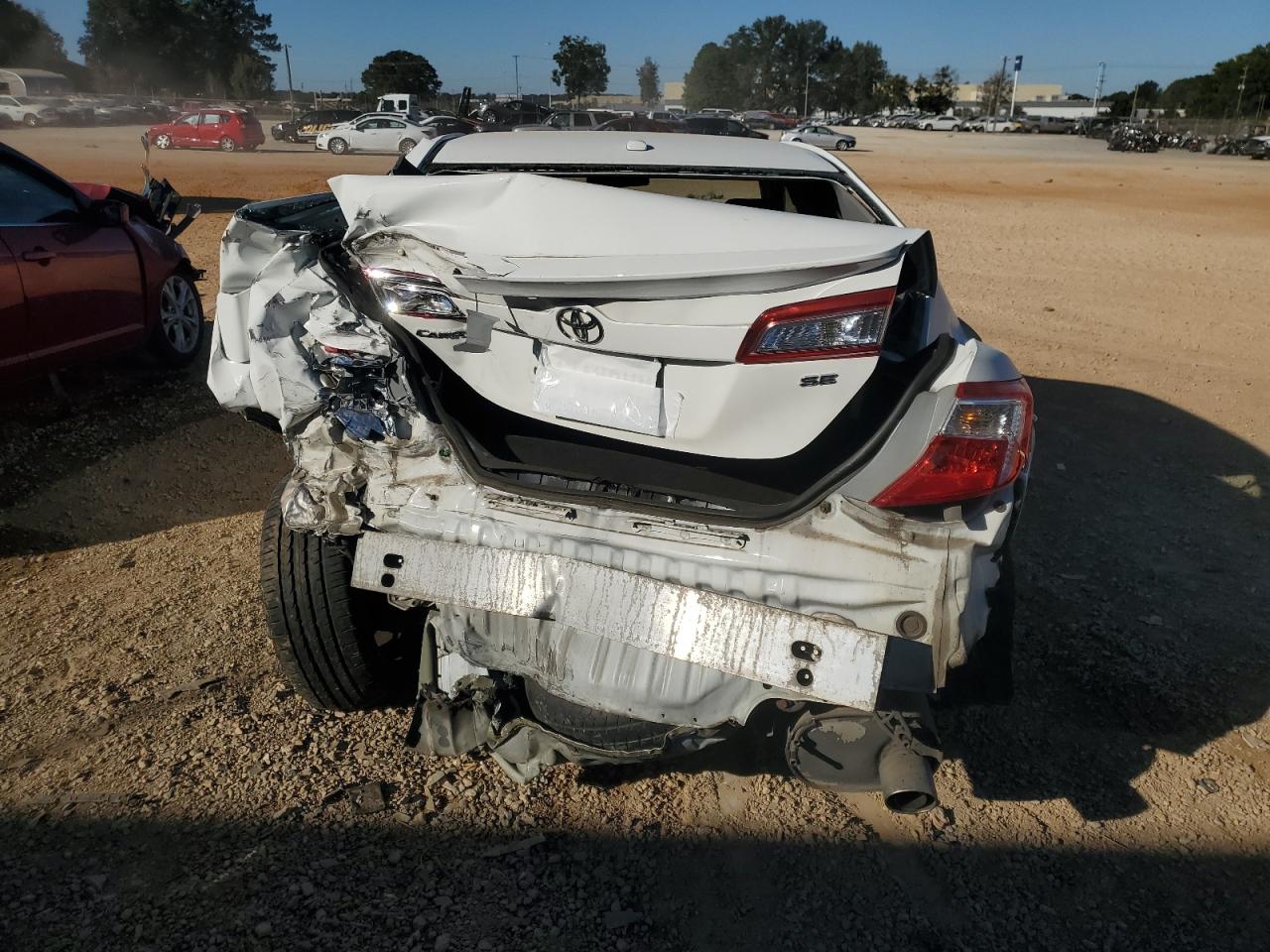 Toyota Camry L Image 2