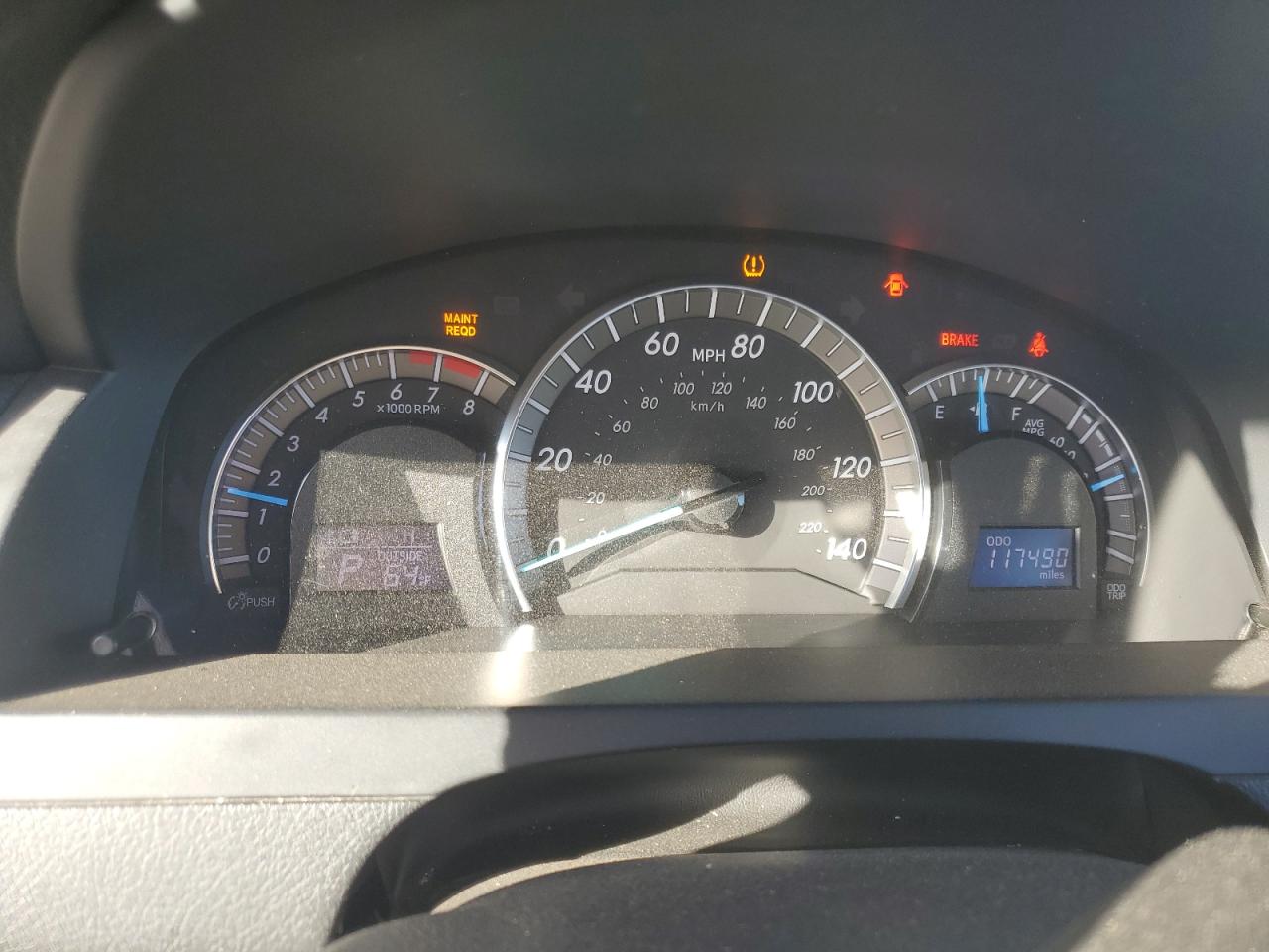 Toyota Camry L Image 11