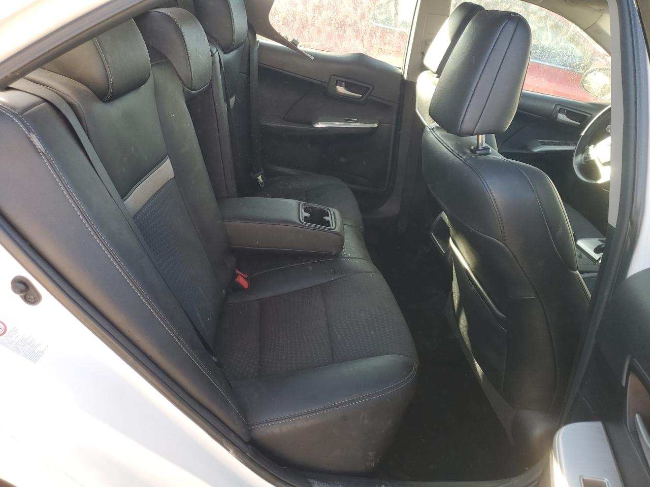 Toyota Camry L Image 6