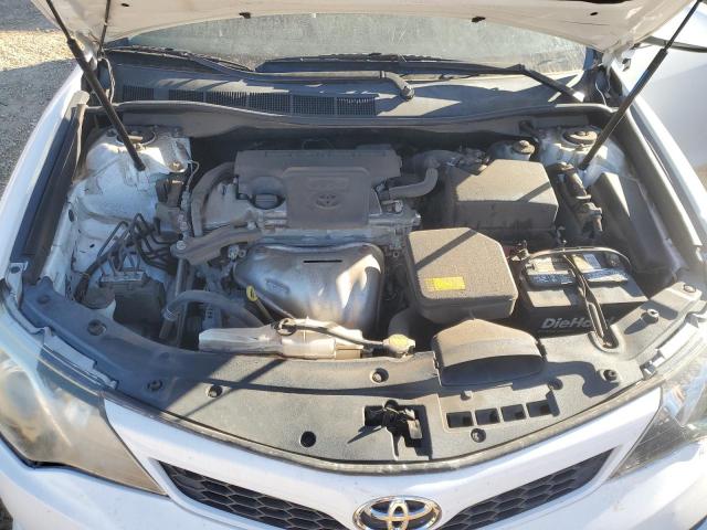 Toyota Camry L Image 10