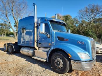  Salvage Peterbilt 579