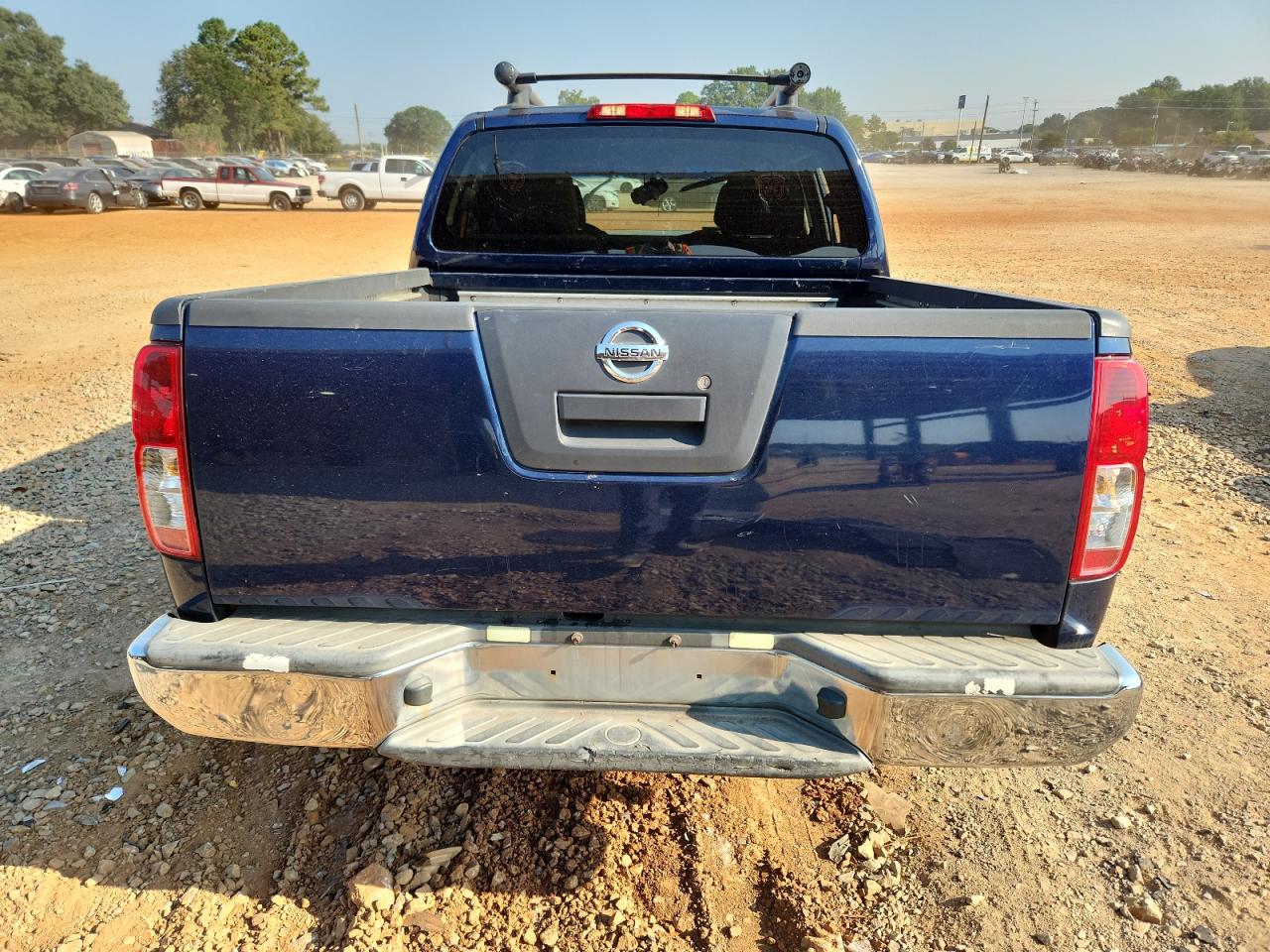 Nissan Frontier Crew Cab Se Image 5