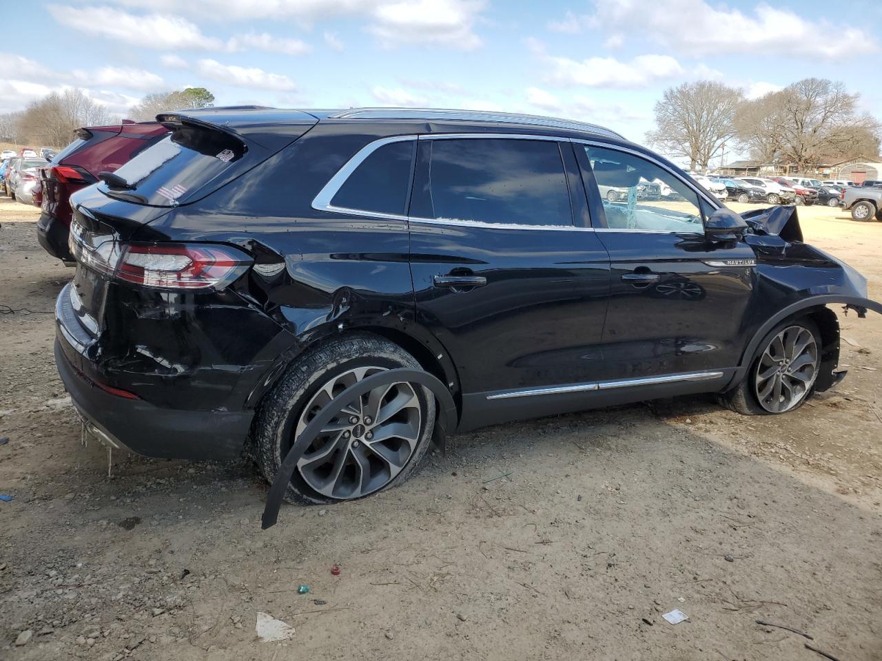 Lincoln Nautilus Reserve Image 4