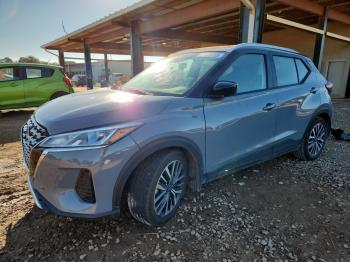  Salvage Nissan Kicks