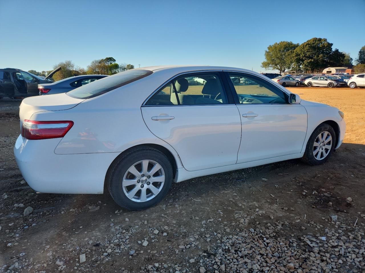 Toyota Camry Ce Image 2