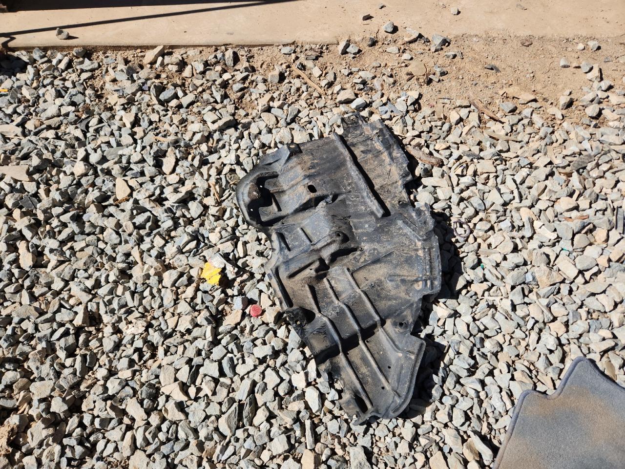 Toyota Camry Le Image 13