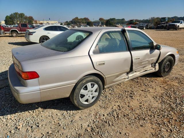 Toyota Camry Ce Image 3