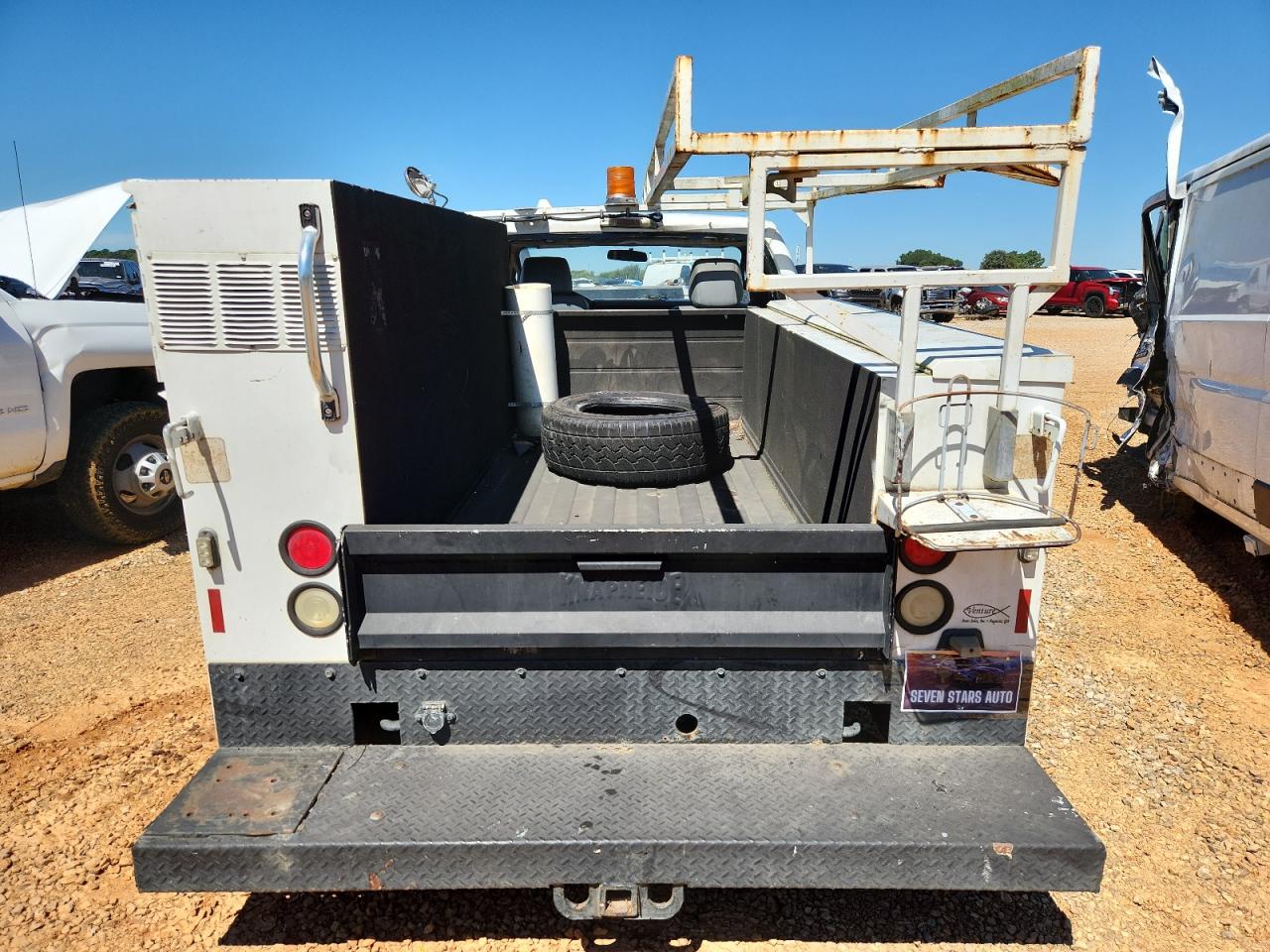 Ford F-350 Super Duty Image 9