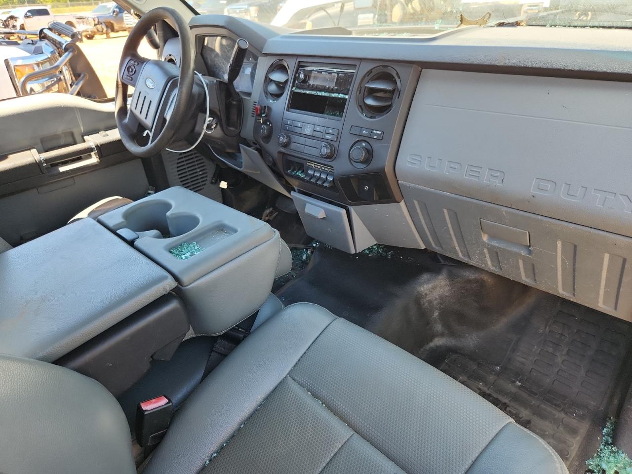 Ford F-350 Super Duty Image 4