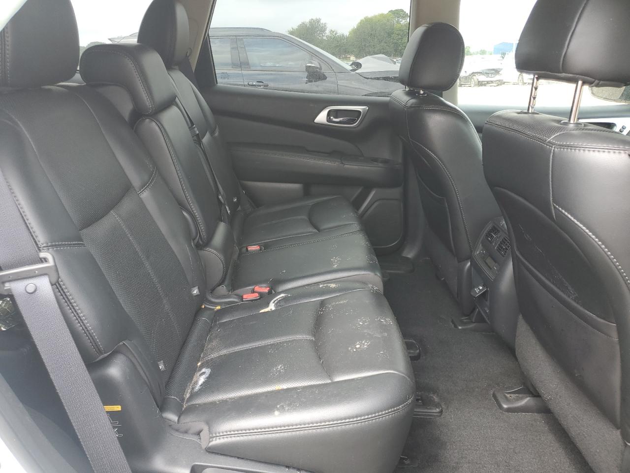 Nissan Pathfinder S Image 11