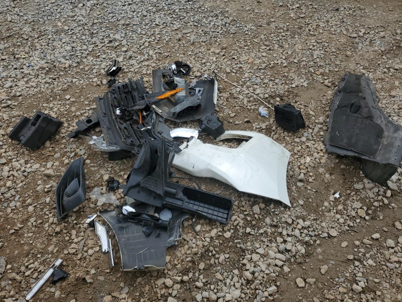 Nissan Pathfinder S Image 13