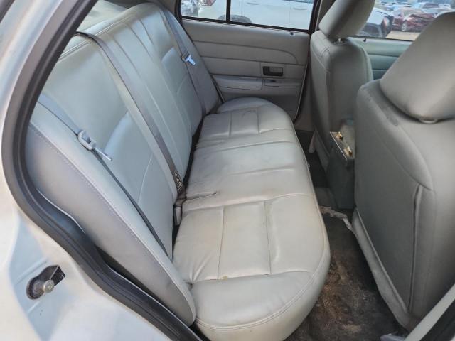 Ford Crown Vic Police Interceptor Image 3