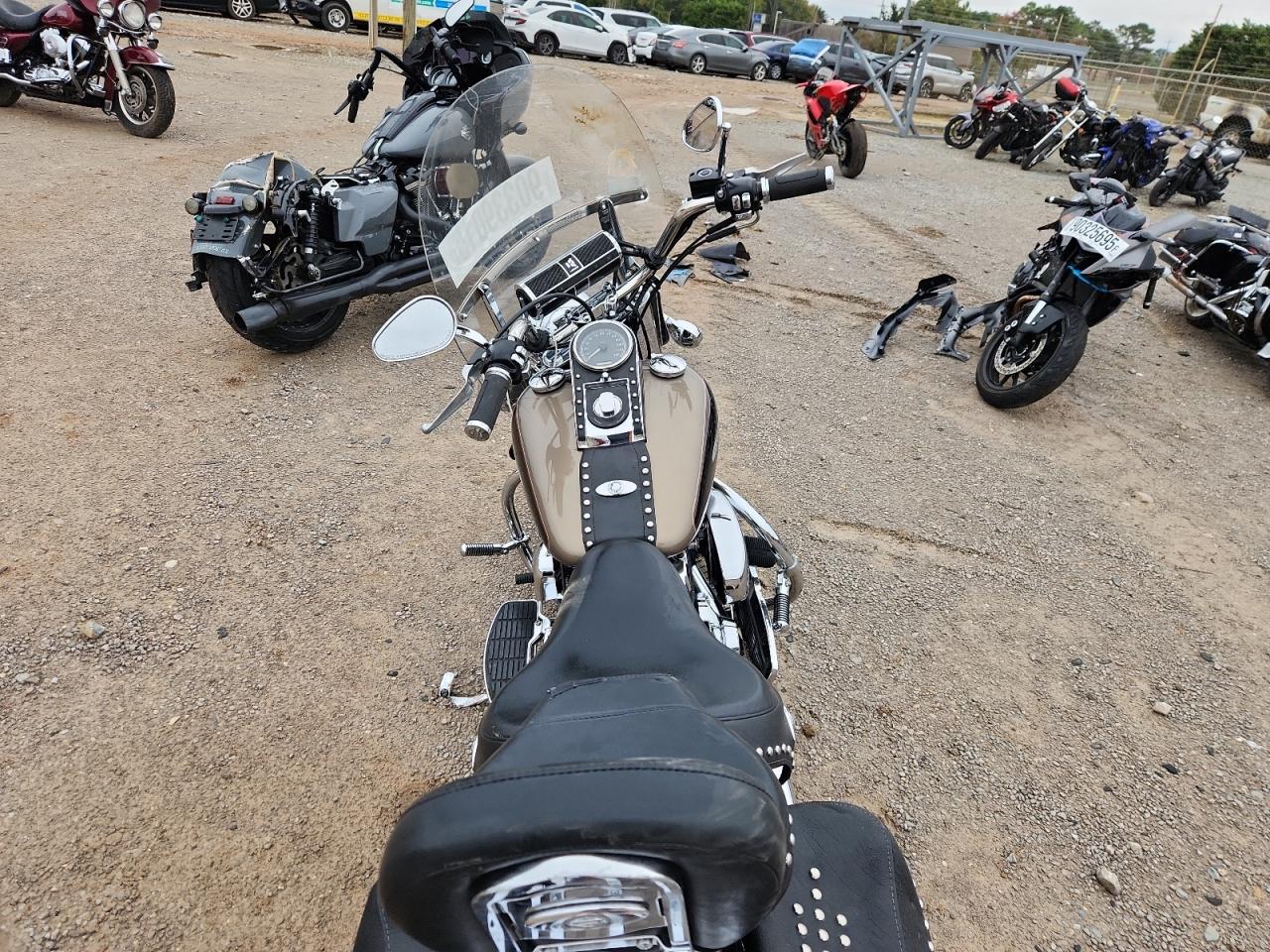 Harley-Davidson Fl Image 7