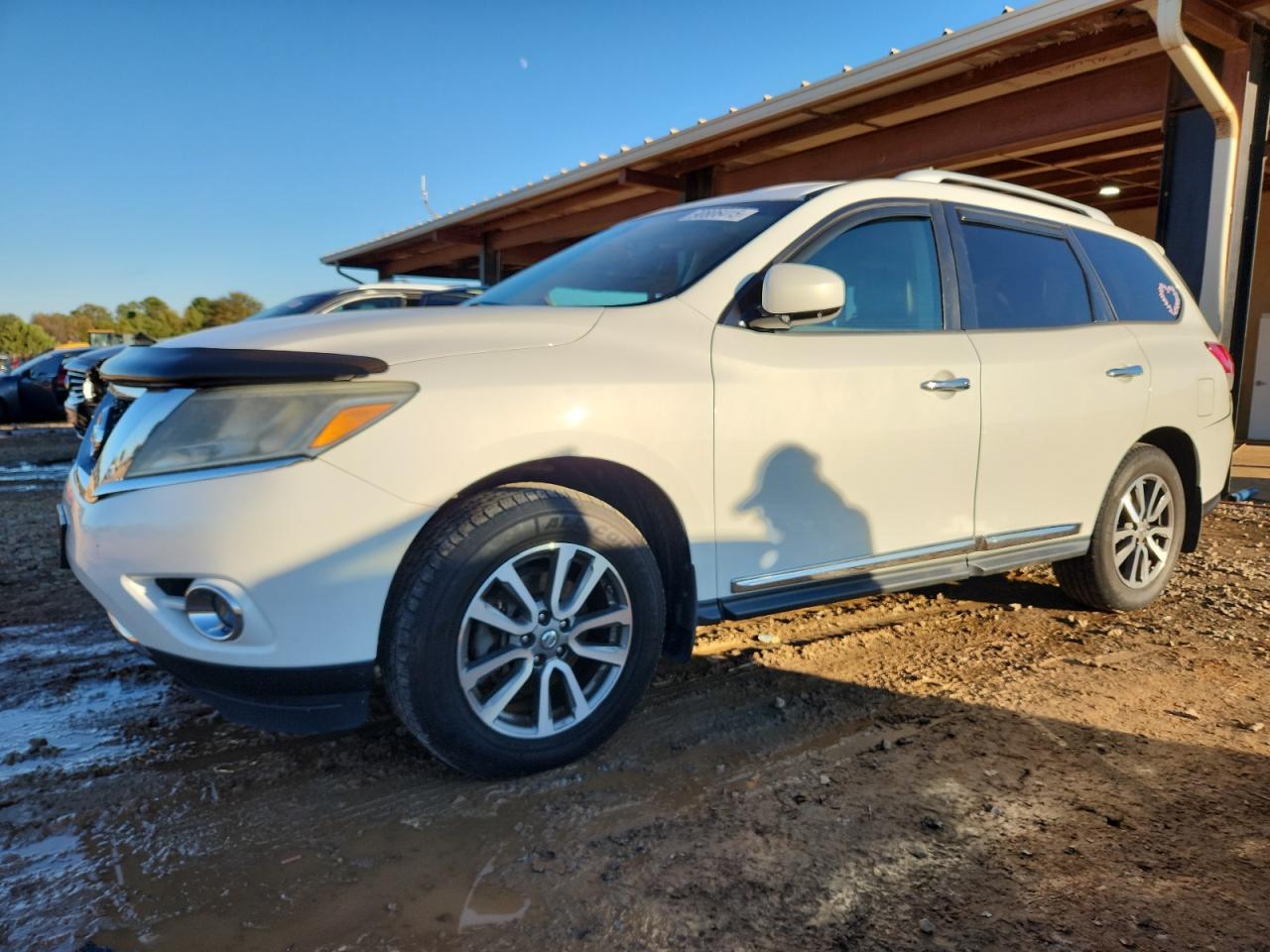 Nissan Pathfinder S Image 1