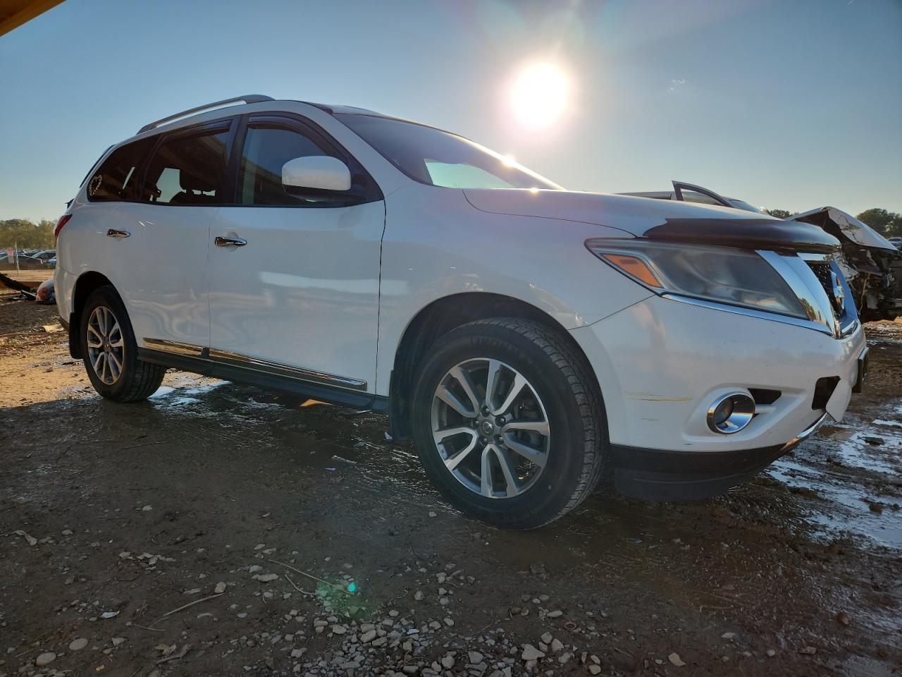 Nissan Pathfinder S Image 3