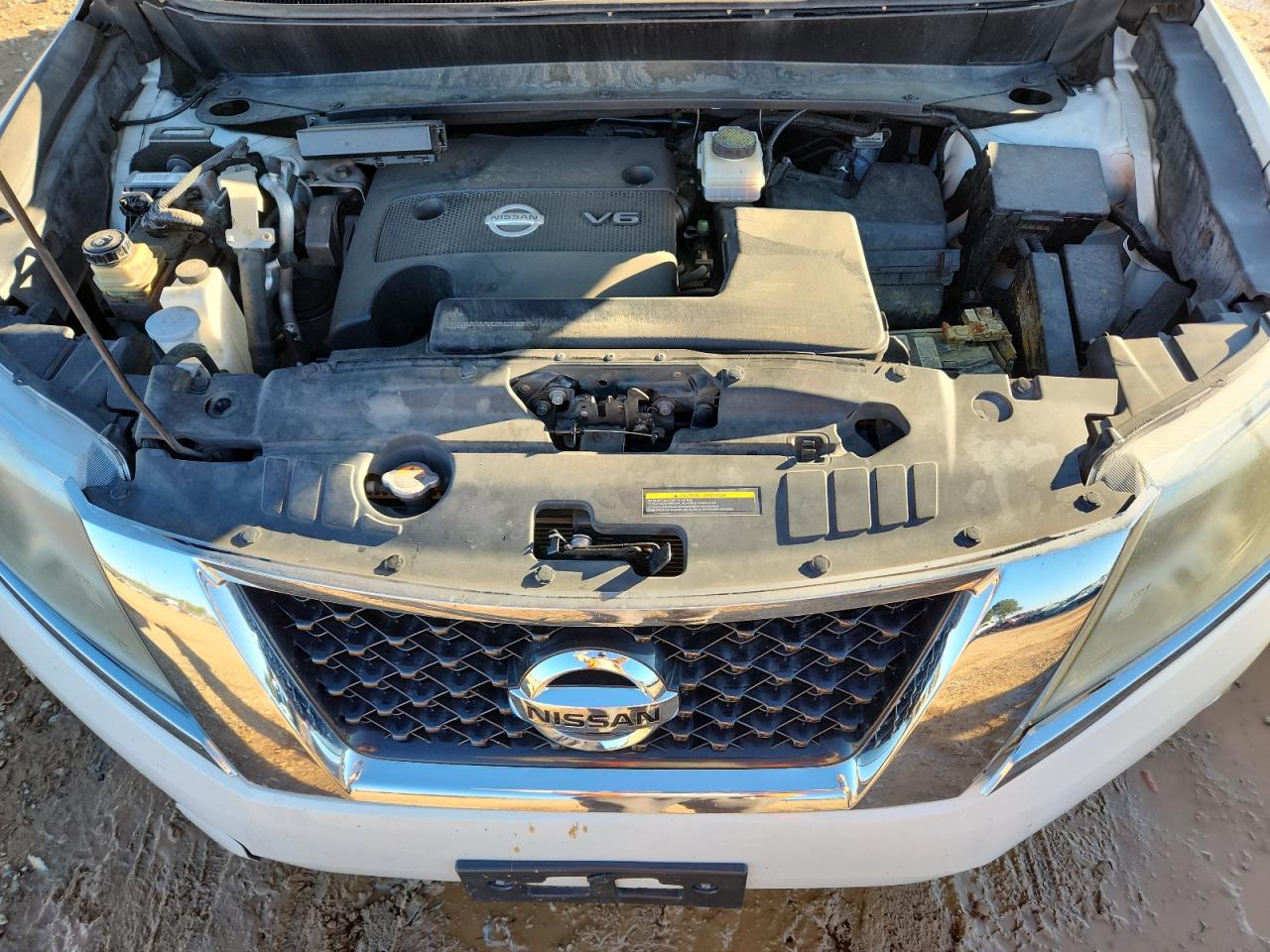 Nissan Pathfinder S Image 12