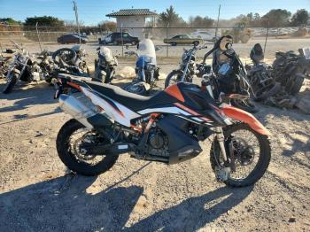  Salvage KTM 890 Advent