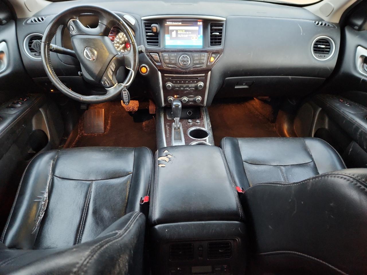 Nissan Pathfinder S Image 3
